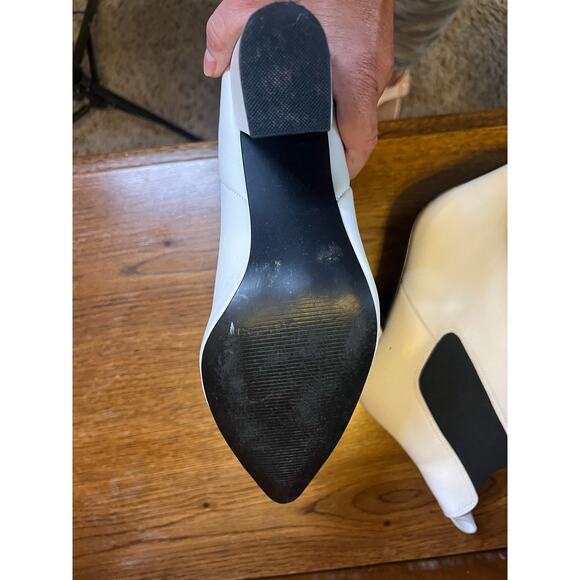 Steve Madden size 9 white black booties 3” heel. Perfect for football game day - Picture 5 of 10